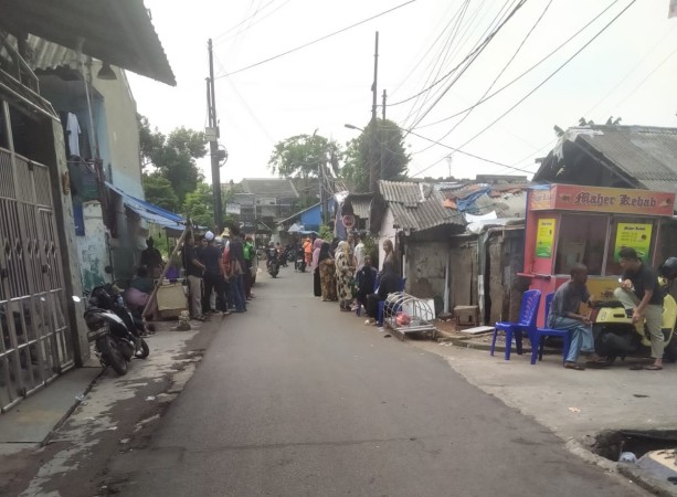 Rebutan Lahan Parkir Mini Market, Adik Tusuk Kakak Sepupu di Ciracas