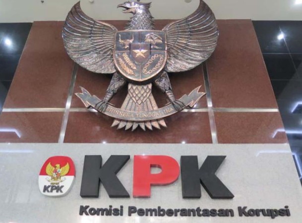 Dua Tersangka Dugaan Korupsi Gas Alam Cair di Pertamina Diperiksa Penyidik KPK