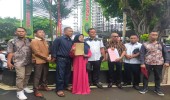 Lelah Berjuang Cari Keadilan, Nenek Asal Bekasi Ini Minta Presiden Prabowo Bantu Selesaikan Penyerobotan Tanah Miliknya