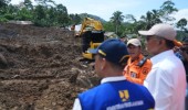 Menteri PU Tinjau Lokasi Longsor di Banjarnegara, Kerahkan 18 Excavator untuk Penanganan Darurat